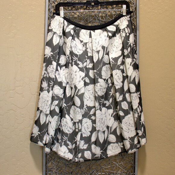 Sara Campbell Dresses & Skirts - Sara Campbell 100% Silk floral skirt